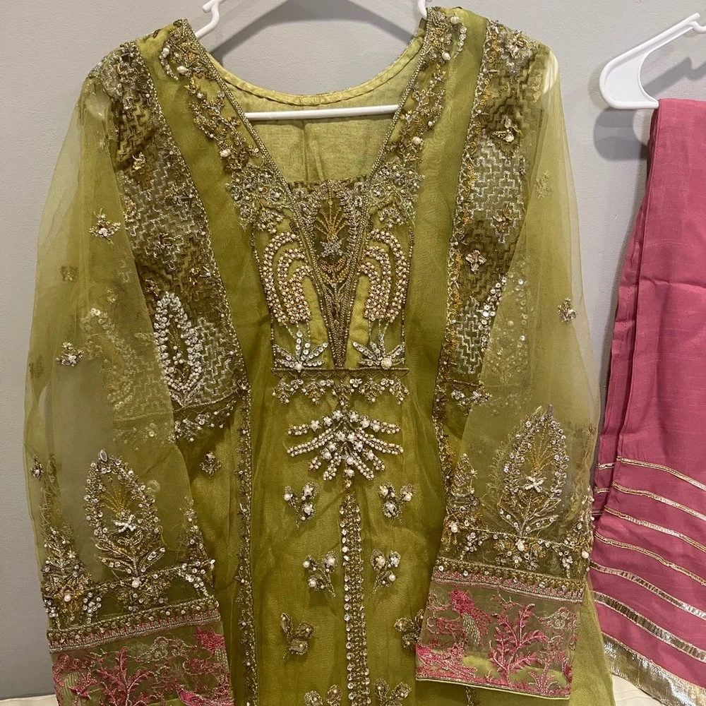 Pakistani Indian zaha branded suit sold - Picture 2 of 14